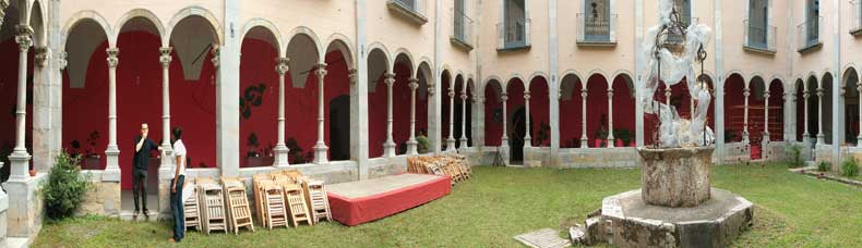 El claustre del Monestir